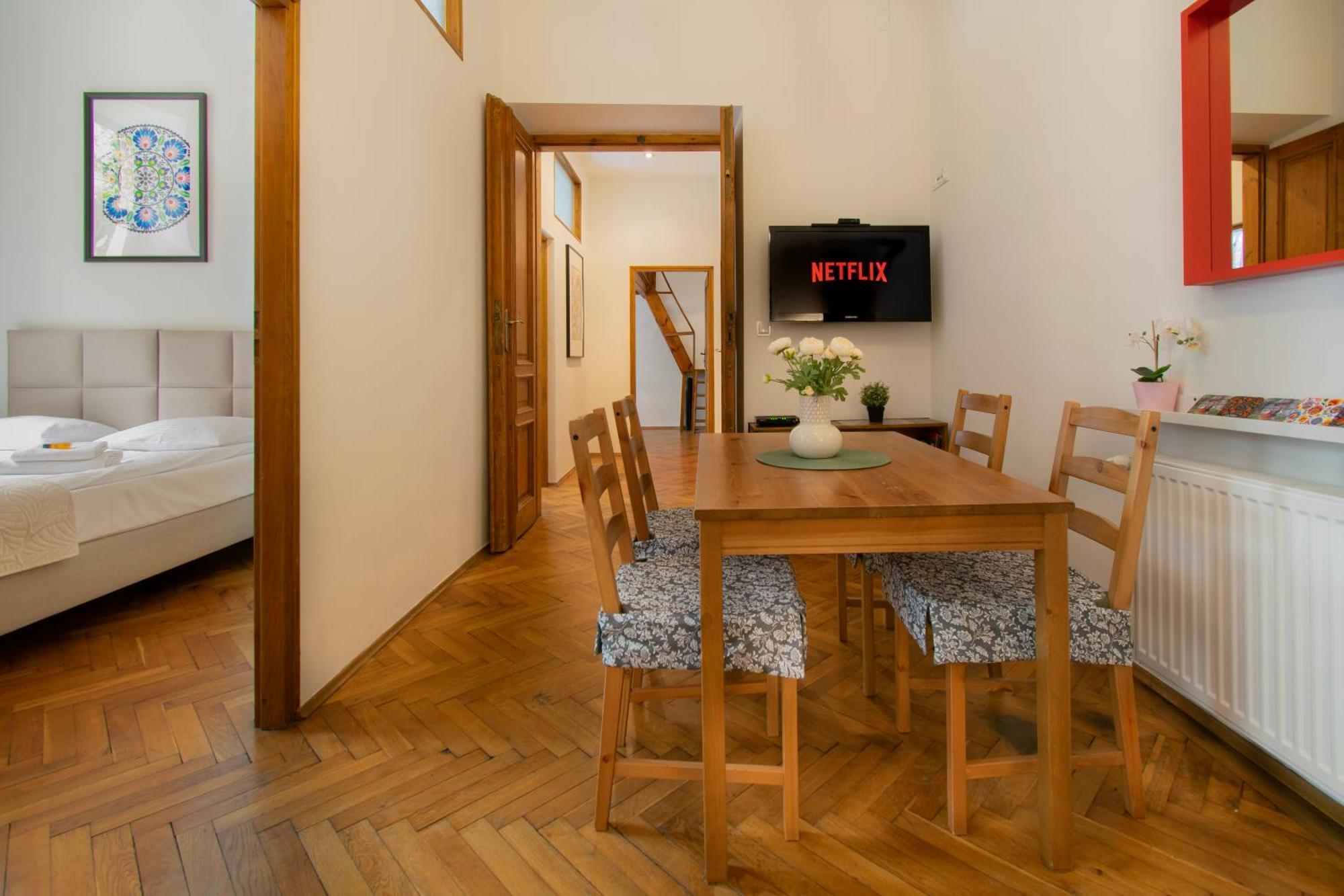 Ground Floor Family Apartment Krasków Exterior foto